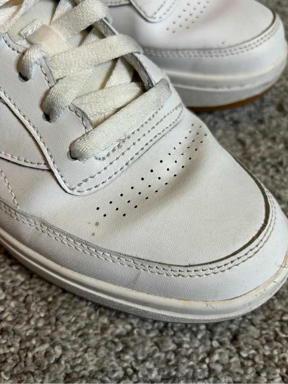 N/A white reebok